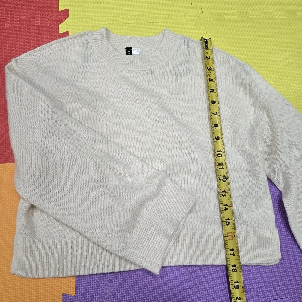 H&M divided women